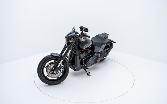 Motorrad Occasion Harley-Davidson FXDB Sturgis - Bild 3