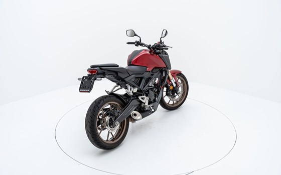 Motorrad Occasion Honda CB125R - Bild 4