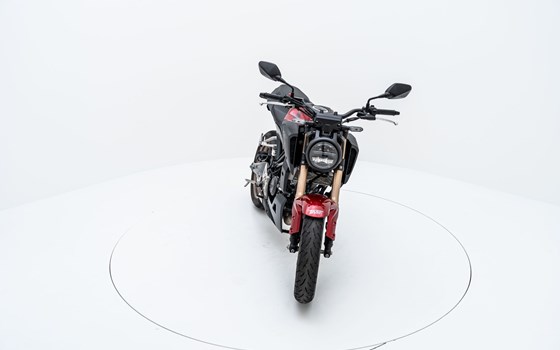 Motorrad Occasion Honda CB125R - Bild 7