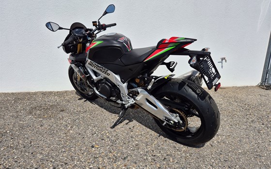 Gebrauchtmotorrad Aprilia Tuono V4 1100 Factory - Bild 4