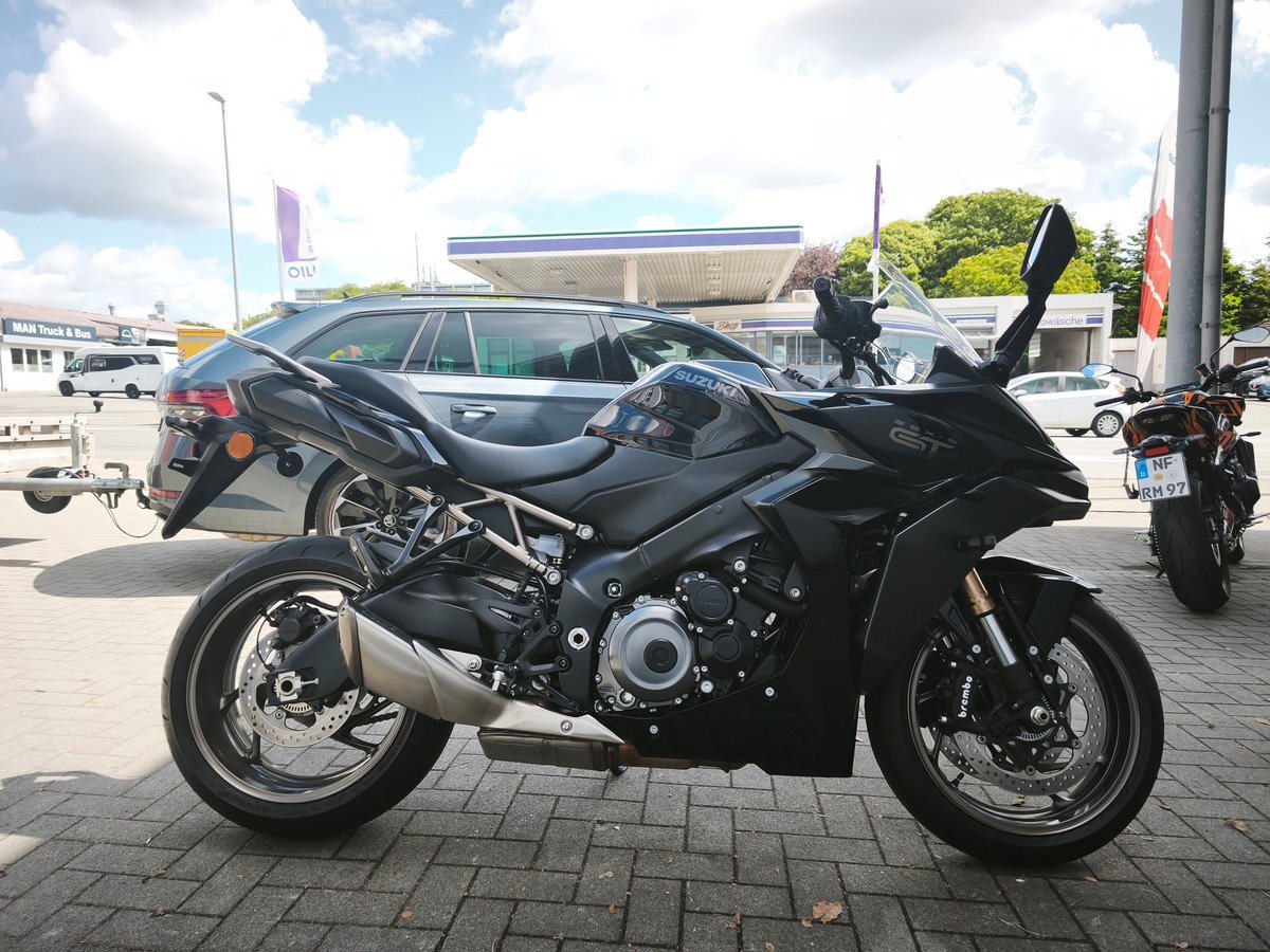Suzuki GSX-S1000GT