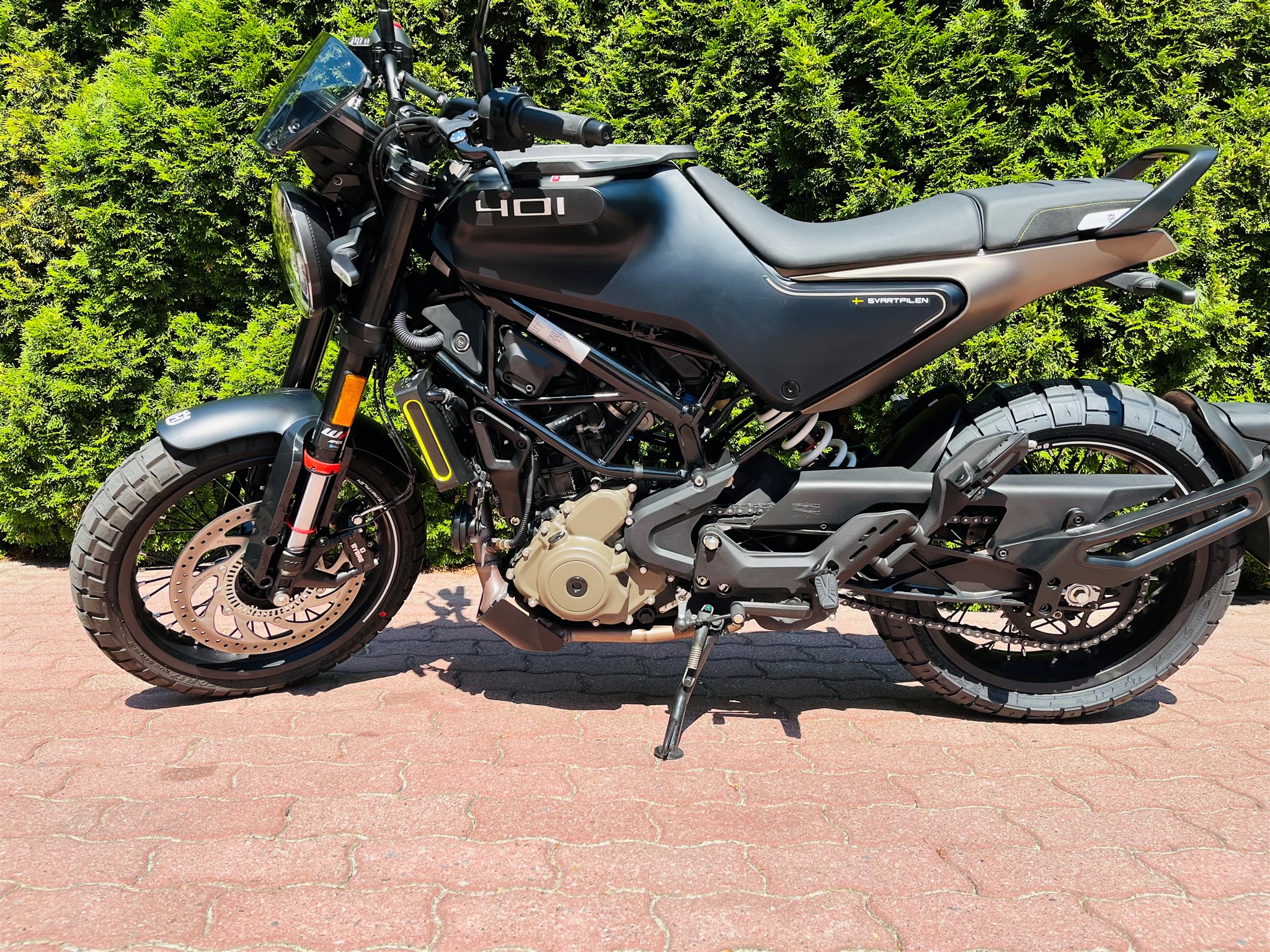 Husqvarna Svartpilen 401