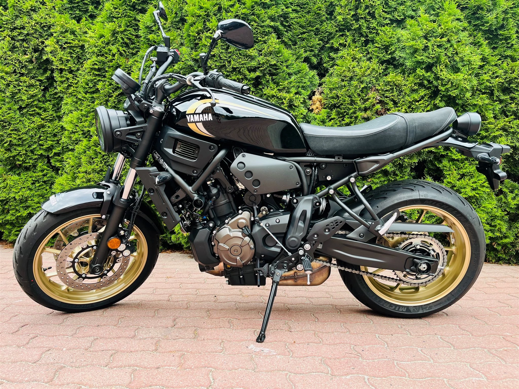Yamaha XSR700