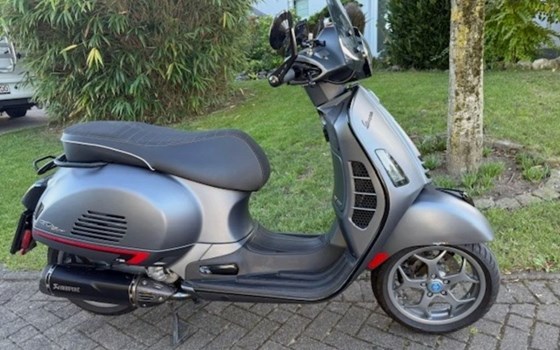Gebrauchtmotorrad Vespa GTS 300 - Bild 2