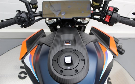 Neufahrzeug KTM 1390 Super Duke RR - Bild 10