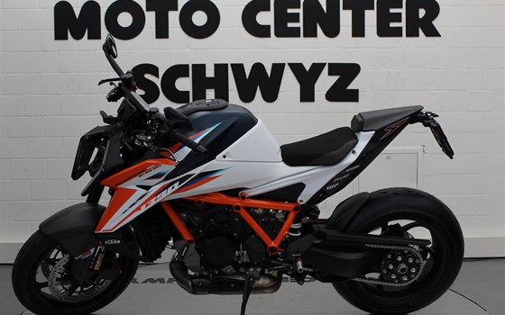 Neufahrzeug KTM 1390 Super Duke RR - Bild 4