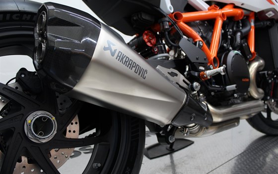 Neufahrzeug KTM 1390 Super Duke RR - Bild 9