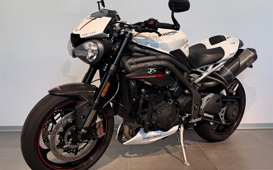 Gebrauchtmotorrad Triumph Speed Triple RS - Bild 1