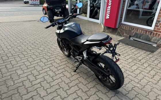Gebrauchtmotorrad Honda CB125R - Bild 4
