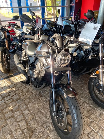 CMX1100 Rebel