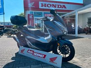 Honda NSS 300 Forza