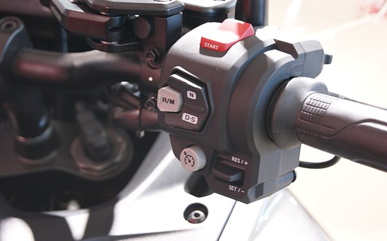 Neufahrzeug Honda NT1100 DCT Electronic Suspension - Bild 6