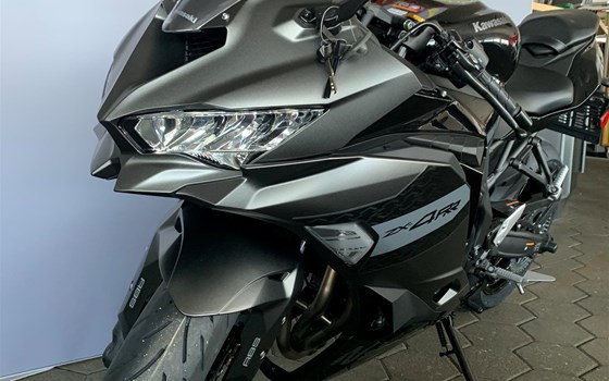 Neufahrzeug Kawasaki Ninja ZX-4RR - Bild 1