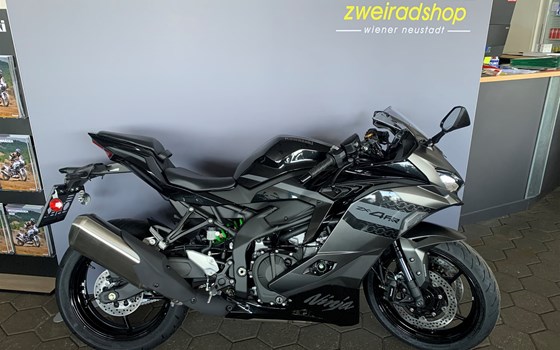 Neufahrzeug Kawasaki Ninja ZX-4RR - Bild 4