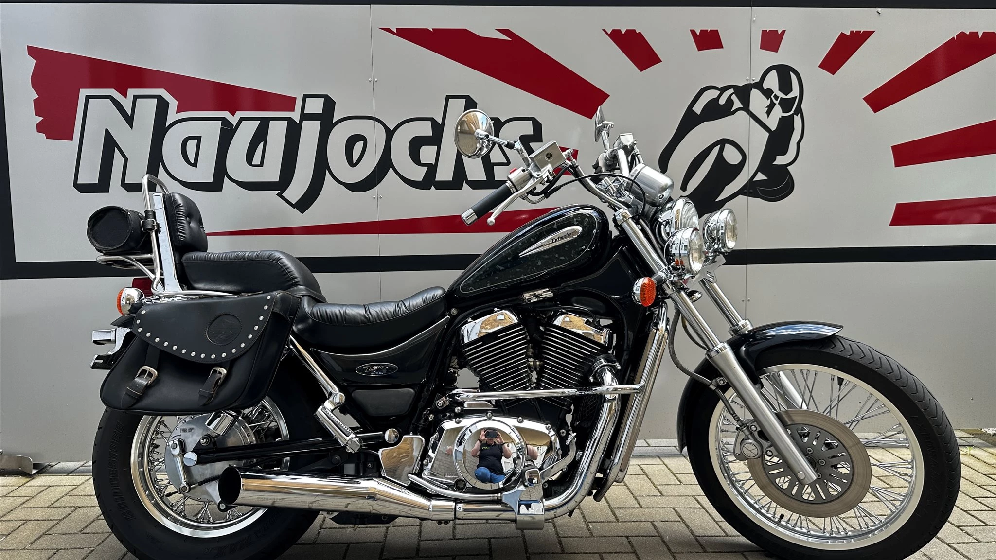 Suzuki Intruder VS 800