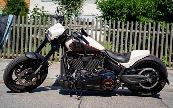 Gebrauchtmotorrad Harley-Davidson Softail FXDR 114 FXDRS - Bild 1