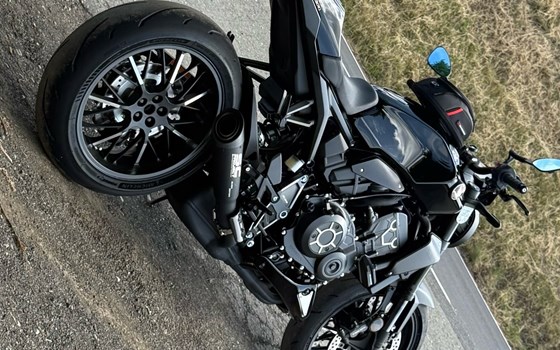 Gebrauchtmotorrad Honda CB1000R Black Edition - Bild 9