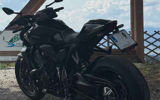 Gebrauchtmotorrad Honda CB1000R Black Edition - Bild 2