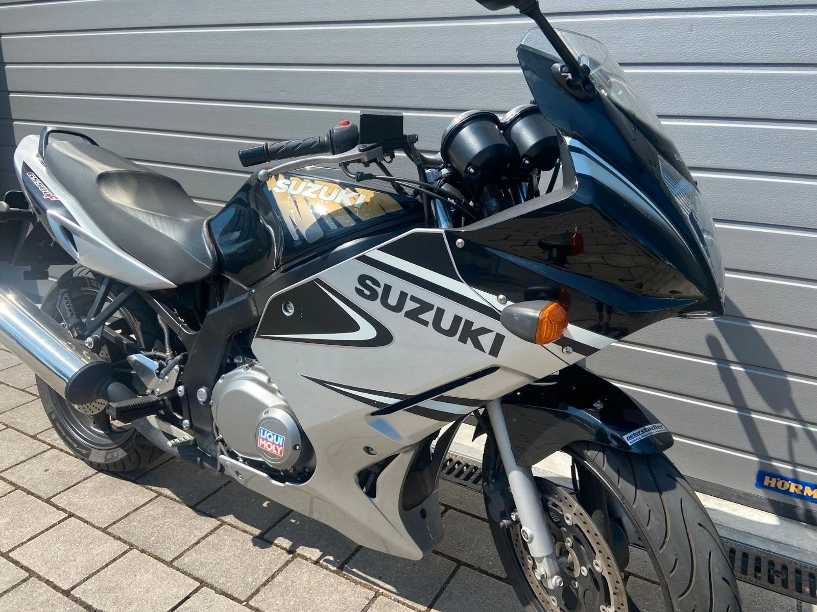 Suzuki GS 500F 