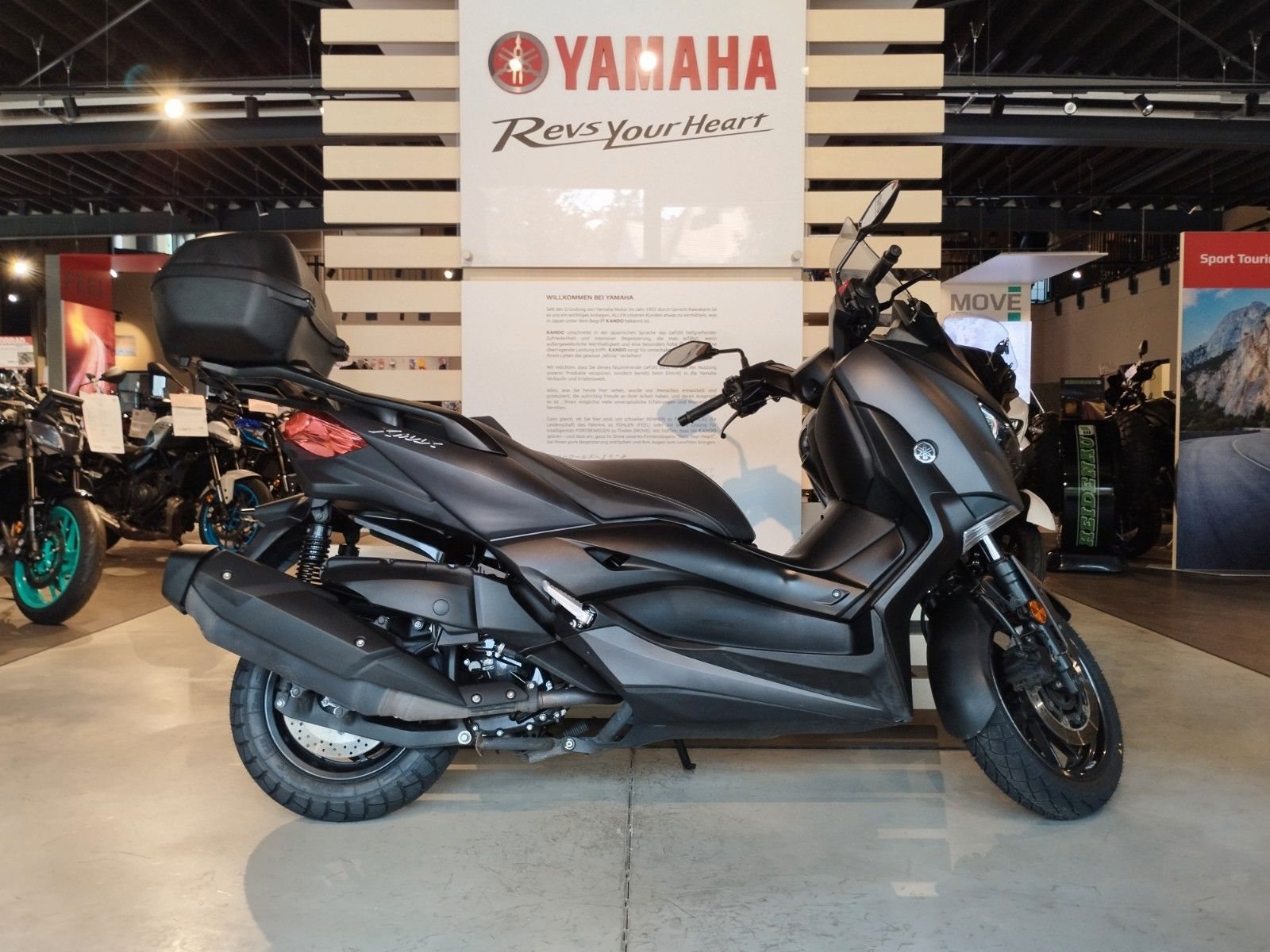 Yamaha XMAX 400