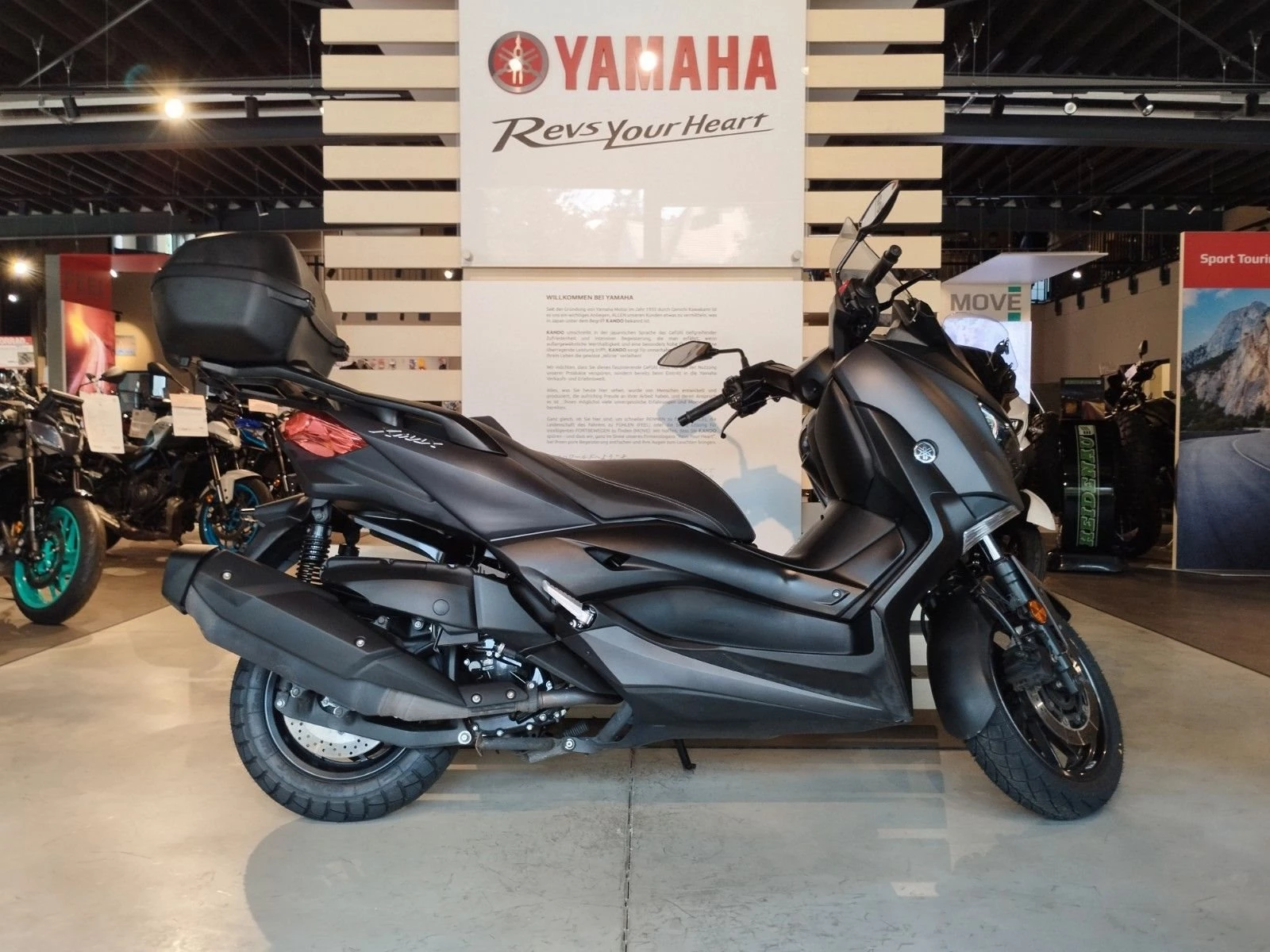 Yamaha XMAX 400