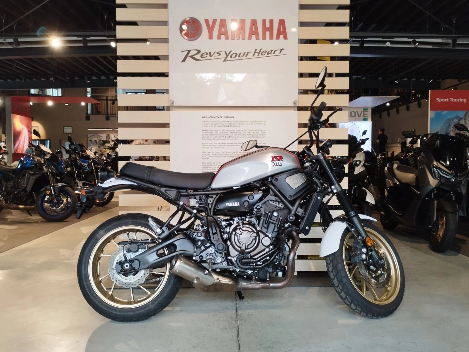 Yamaha XSR700 XTribute