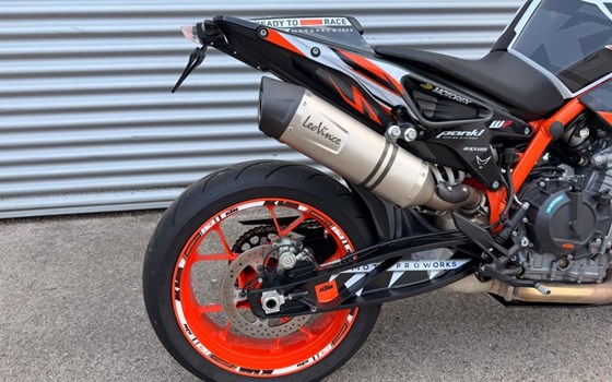 Gebrauchtmotorrad KTM 890 Duke R - Bild 4
