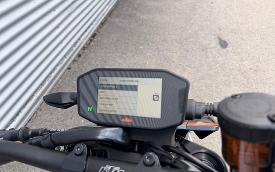 Gebrauchtmotorrad KTM 890 Duke R - Bild 5