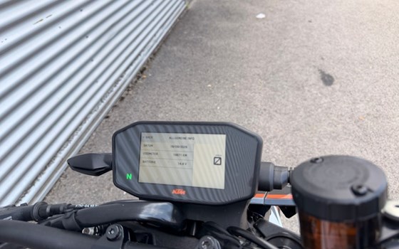 Gebrauchtmotorrad KTM 890 Duke R - Bild 6