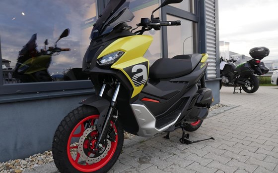 Neufahrzeug Aprilia SR GT Sport 125 - Bild 5