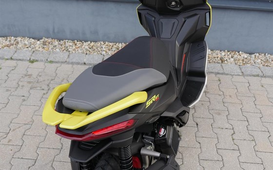 Neufahrzeug Aprilia SR GT Sport 125 - Bild 8