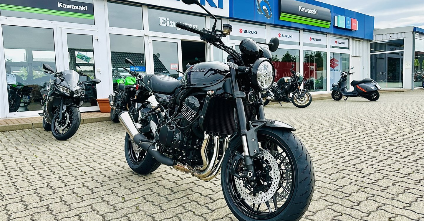Angebot Kawasaki Z900 RS Black Ball Edition