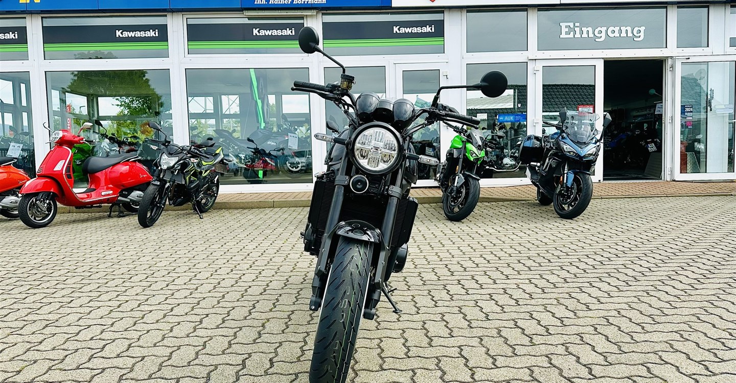 Angebot Kawasaki Z900 RS Black Ball Edition