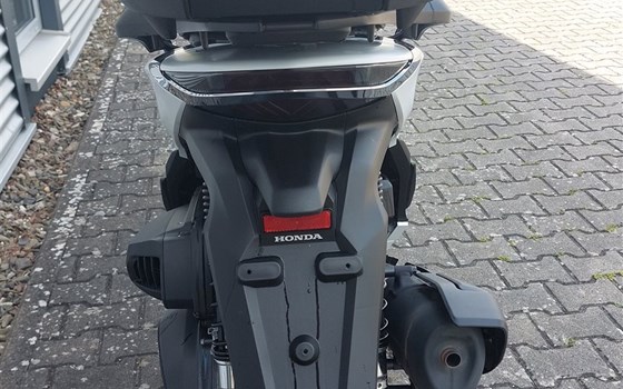 Gebrauchtmotorrad Honda SH350i - Bild 6