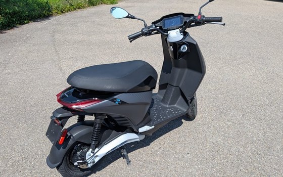 Gebrauchtmotorrad Piaggio 1 + - Bild 2