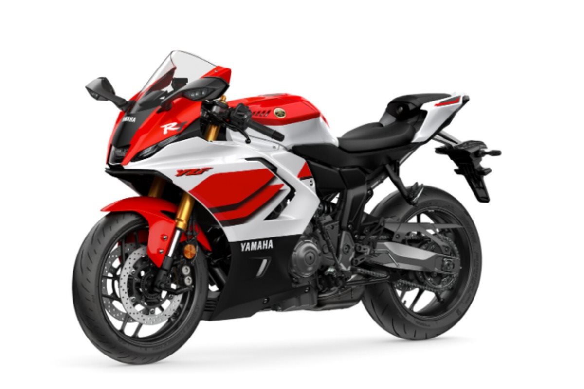 Yamaha R7