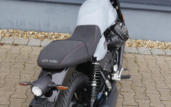 Neufahrzeug Moto Guzzi V7 Sport - Bild 17