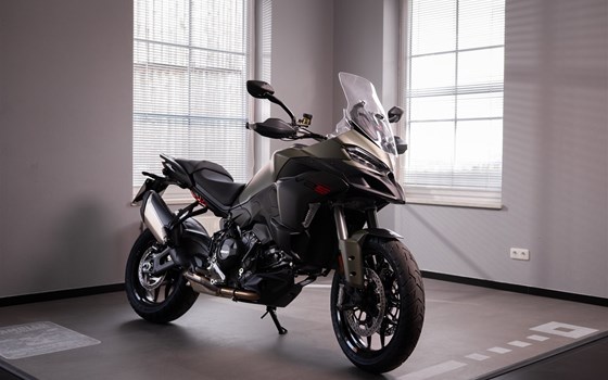 Gebrauchtmotorrad Ducati Multistrada V2 S - Bild 1