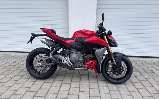 Gebrauchtmotorrad Ducati Streetfighter V2 - Bild 2