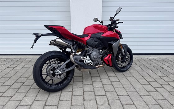 Gebrauchtmotorrad Ducati Streetfighter V2 - Bild 3