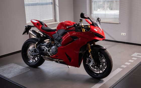 Gebrauchtmotorrad Ducati Panigale V2 S - Bild 1