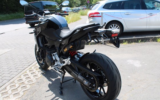 Gebrauchtmotorrad BMW F 900 R - Bild 3