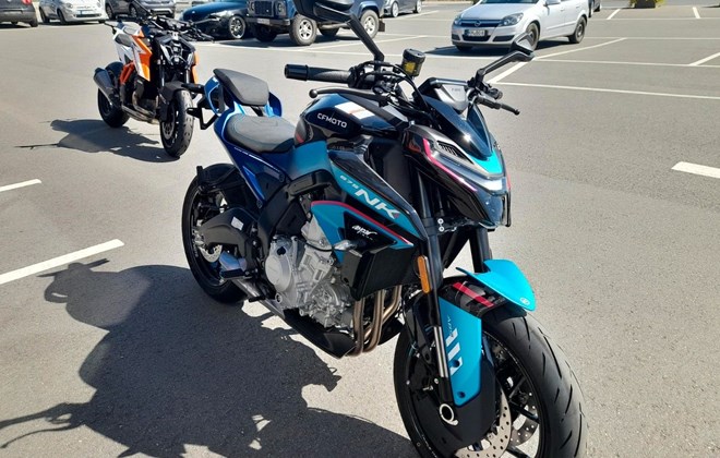 CFMOTO 675NK