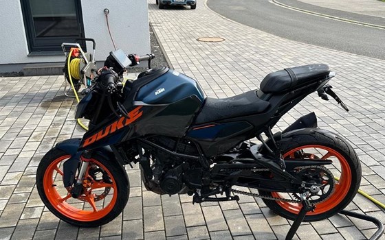 Gebrauchtmotorrad KTM 125 Duke - Bild 4