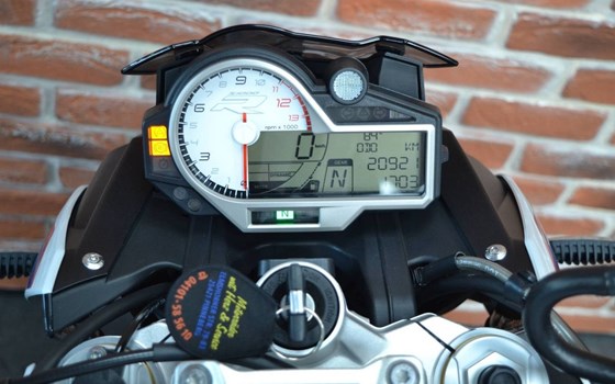 Gebrauchtmotorrad BMW S 1000 R - Bild 10
