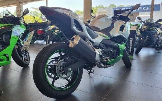 Gebrauchtmotorrad Kawasaki Ninja 7 Hybrid - Bild 3