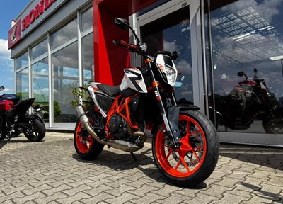 GEBRAUCHTFAHRZEUG KTM 690 Duke R