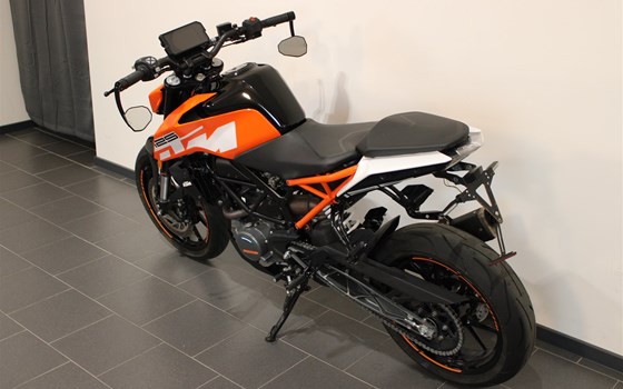 Gebrauchtmotorrad KTM 125 Duke - Bild 7