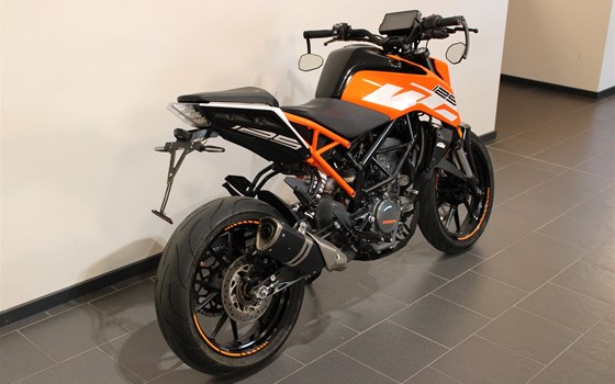 Gebrauchtmotorrad KTM 125 Duke - Bild 6