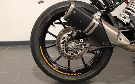 Gebrauchtmotorrad KTM 125 Duke - Bild 8